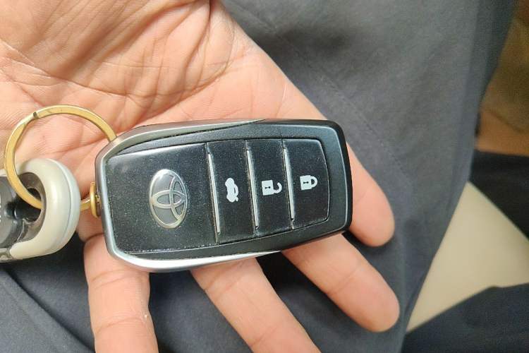 Used Toyota Prado  Vehicle Key