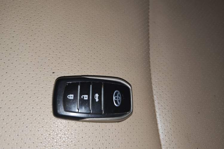 Used Toyota Prado 2017 2.7L Parallel Import Vehicle Key