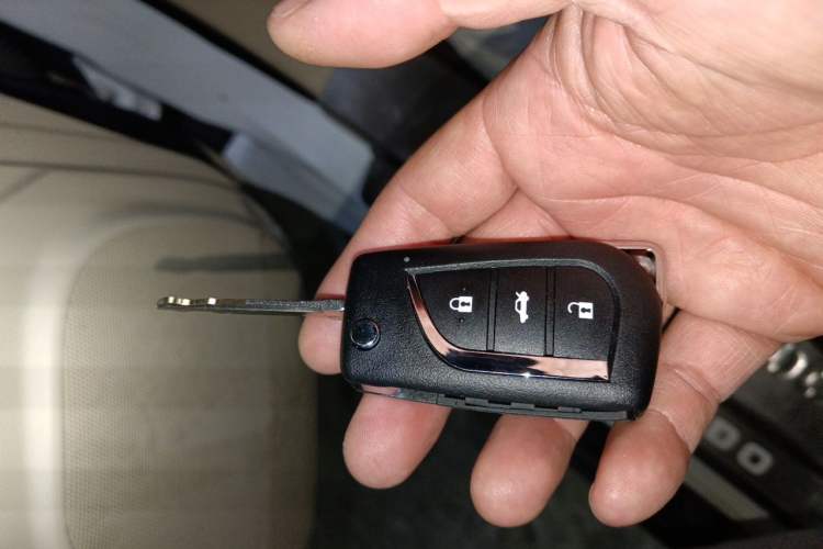 Used Toyota Prado  Vehicle Key