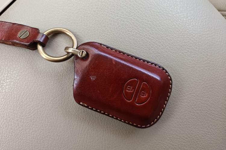 Used Toyota Prado 2017 4000 TXL Dual Airbags Side-Mounted – Middle East Version Vehicle Key