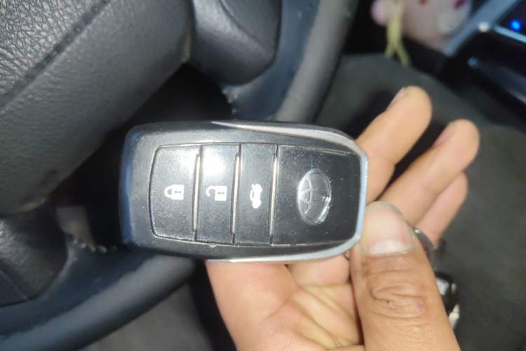 Used Toyota Prado  Vehicle Key