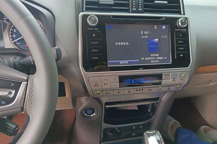Used Toyota Prado 2018 3.5L Automatic TX-L Audio And AC Panel