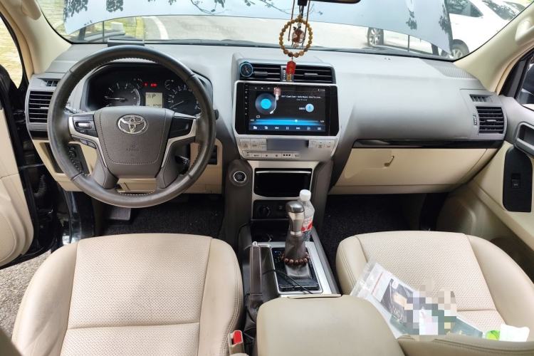 Used Toyota Prado 2018 4.0L Parallel Import Center Console