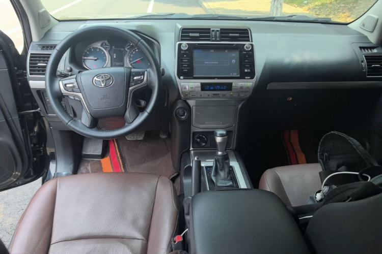 Used Toyota Prado 2018 3.5L Automatic TX-L NAVI with Rear-Mounted Spare Tire Center Console