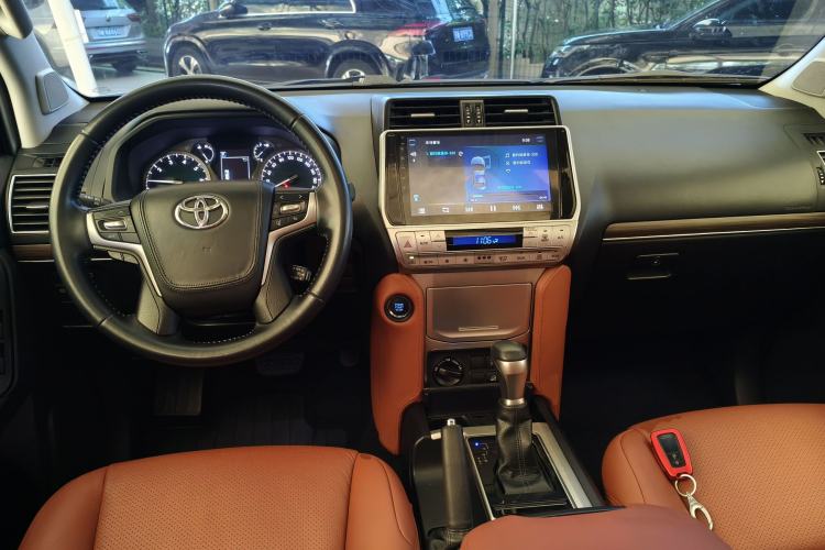 Used Toyota Prado 2018 3.5L Automatic TX-L with Rear-Mounted Spare Tire Center Console