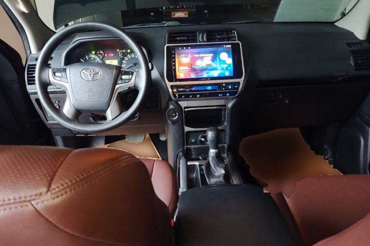 Used Toyota Prado  Center Console