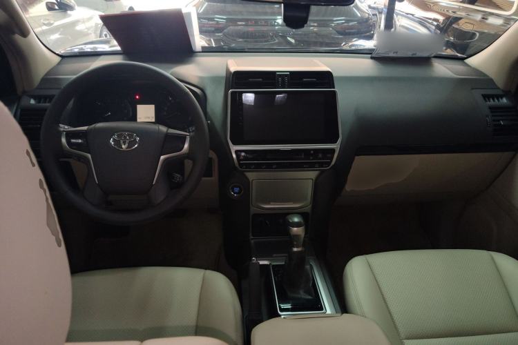 Used Toyota Prado 2018 4.0L Parallel Import Center Console