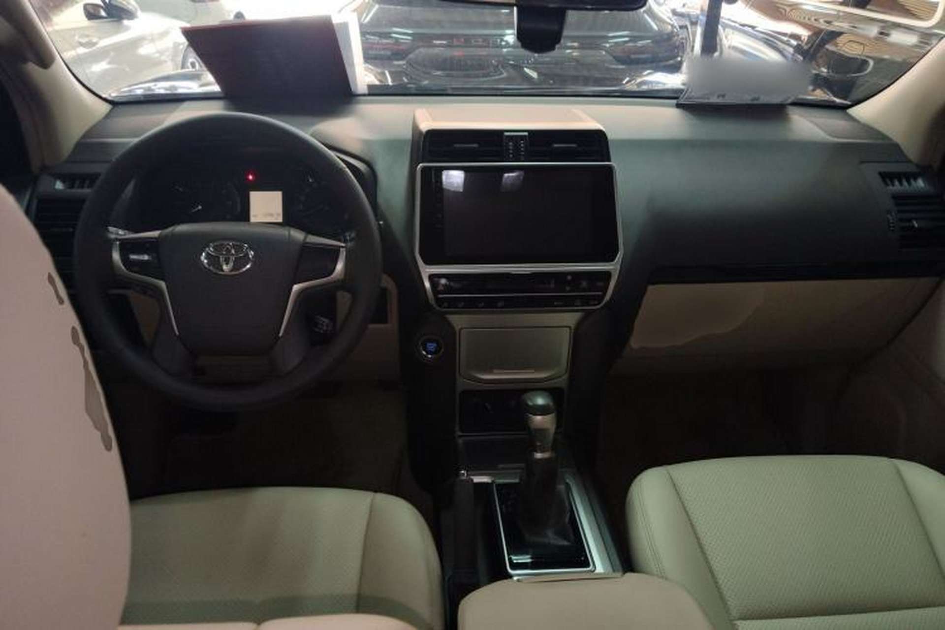 Used Toyota Prado 2018 4.0L Parallel Import Center Console