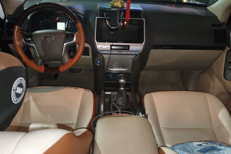 Used Toyota Prado 2018 4.0L Parallel Import Center Console