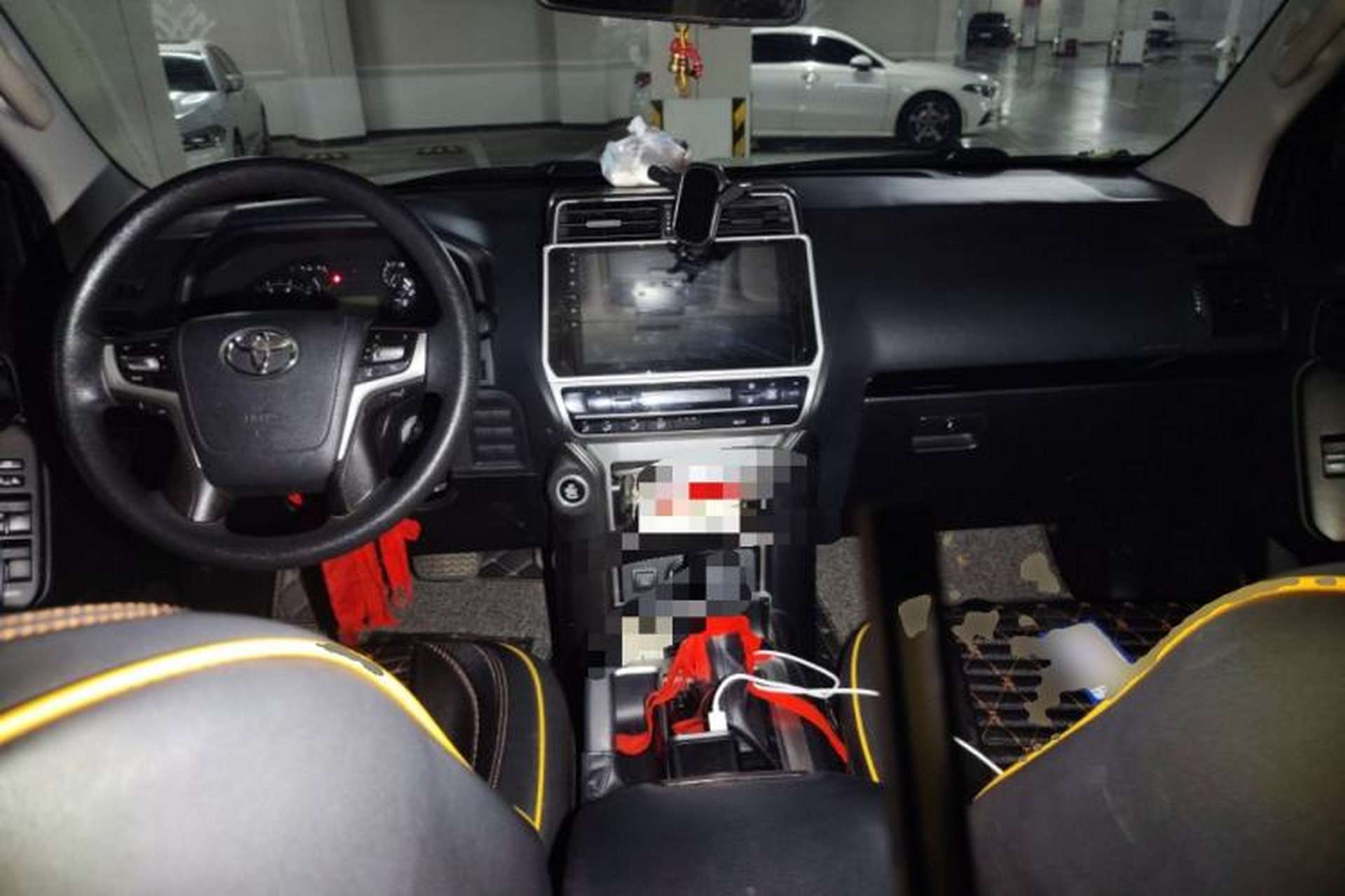 Used Toyota Prado  Center Console