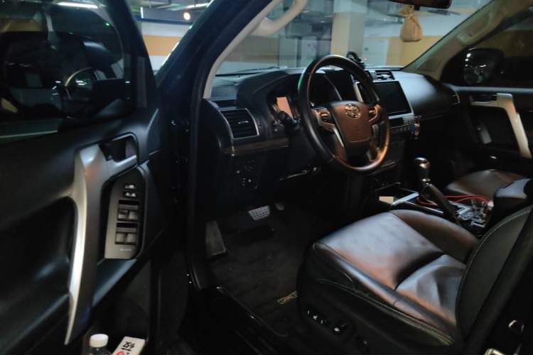Used Toyota Prado 2018 3.5L Automatic TX-L with Rear-Mounted Spare Tire Driver Seat