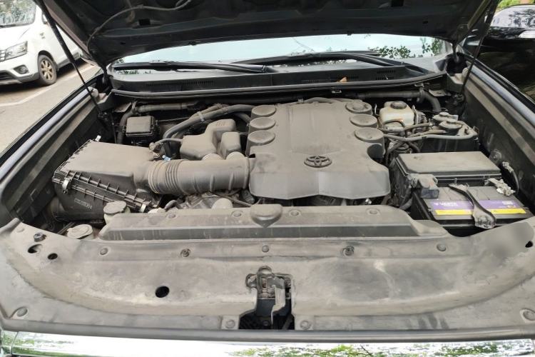 Used Toyota Prado 2018 4.0L Parallel Import Engine Bay