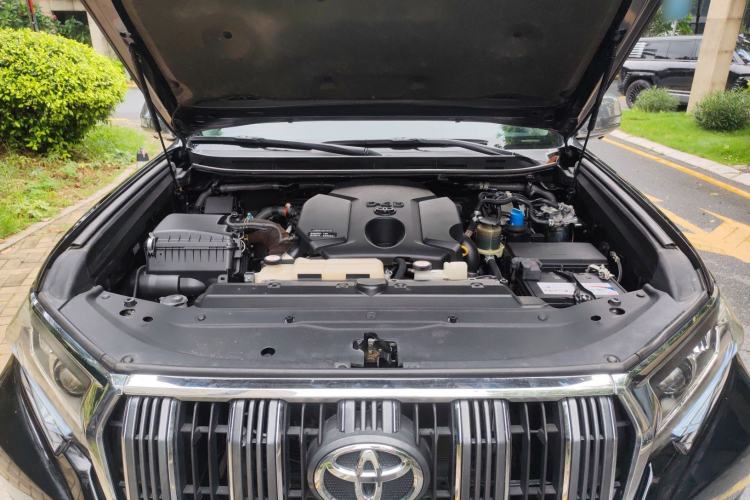Used Toyota Prado 2018 2.7L Parallel Import Engine Bay