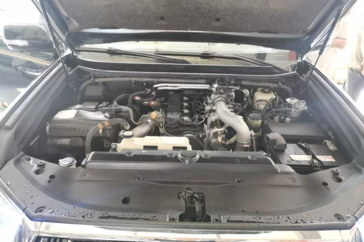 Used Toyota Prado  Engine Bay