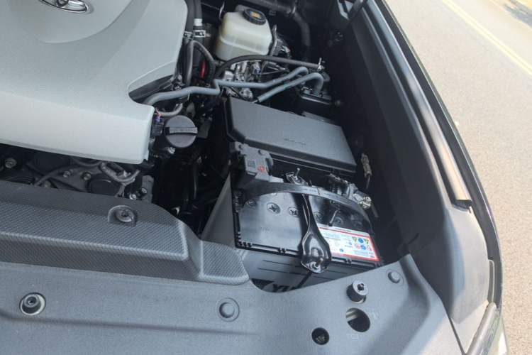 Used Toyota Prado 2018 3.5L Automatic TX-L NAVI with Rear-Mounted Spare Tire Engine Bay Left