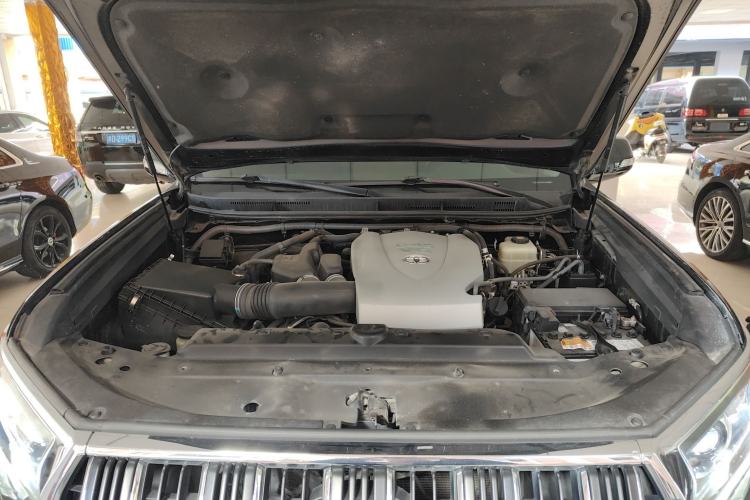 Used Toyota Prado 2018 3.5L Automatic TX-L with Rear-Mounted Spare Tire Engine Bay
