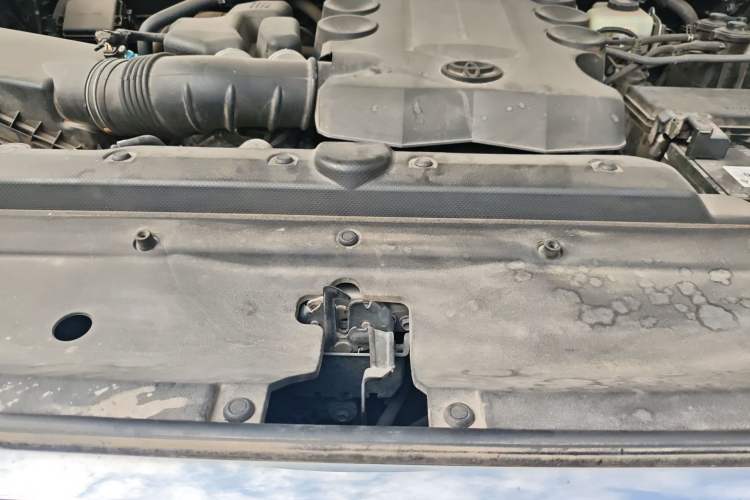 Used Toyota Prado  Engine Bay