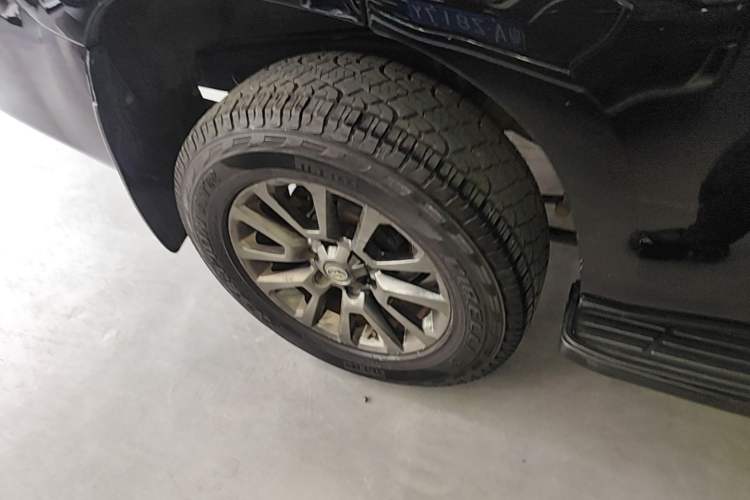 Used Toyota Prado 2018 2.7L Parallel Import Exterior 5