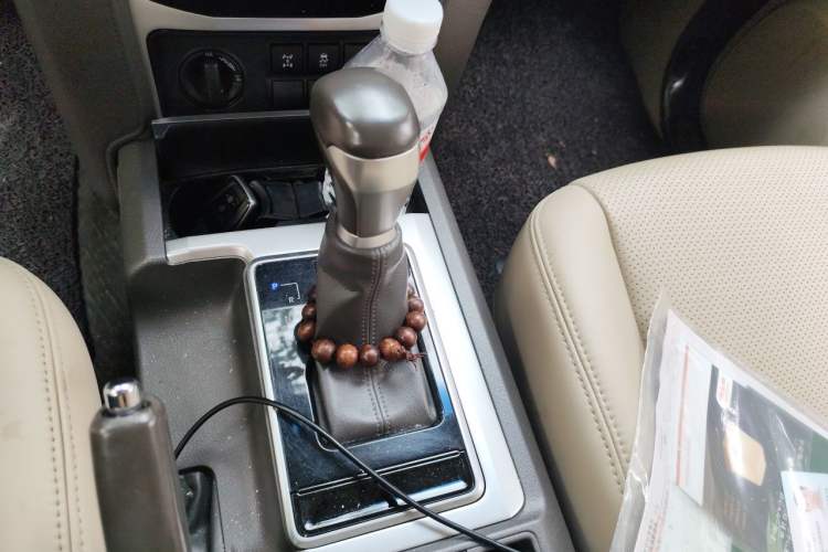 Used Toyota Prado 2018 4.0L Parallel Import Gear Lever