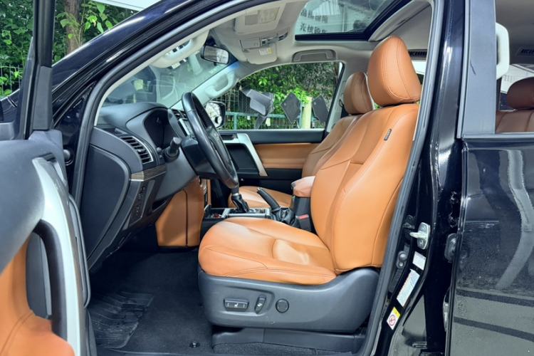 Used Toyota Prado 2018 3.5L Automatic TX-L with Rear-Mounted Spare Tire Interior 2
