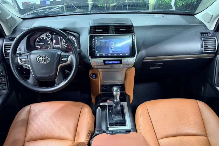 Used Toyota Prado 2018 3.5L Automatic TX-L with Rear-Mounted Spare Tire Interior 3