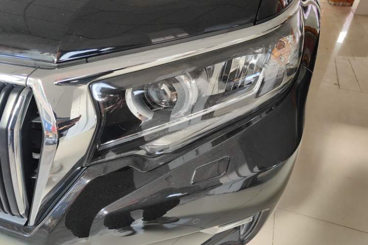 Used Toyota Prado 2018 3.5L Automatic TX-L with Rear-Mounted Spare Tire Left Front Headlight