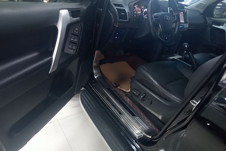 Used Toyota Prado 2018 3.5L Automatic TX-L Left Front Seat