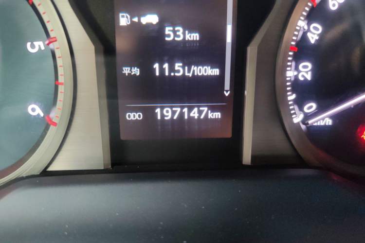 Used Toyota Prado 2018 2.7L Parallel Import Odometer Close Up