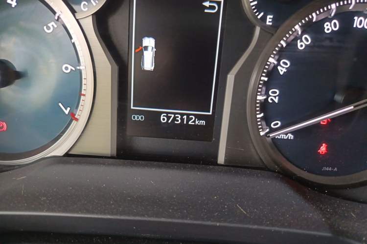 Used Toyota Prado 2018 3.5L Automatic TX-L Odometer Close Up
