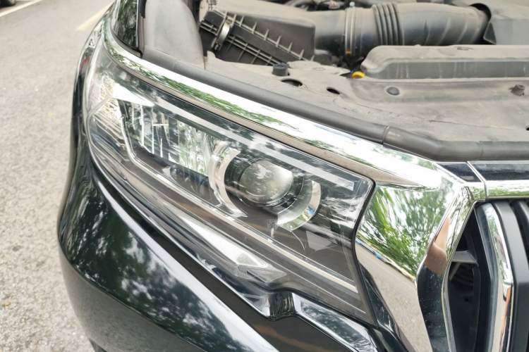 Used Toyota Prado 2018 4.0L Parallel Import Right Front Headlight