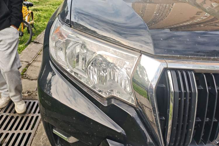 Used Toyota Prado  Right Front Headlight