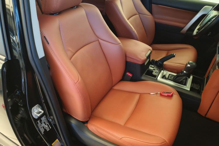 Used Toyota Prado 2018 3.5L Automatic TX-L with Rear-Mounted Spare Tire Right Front Seat