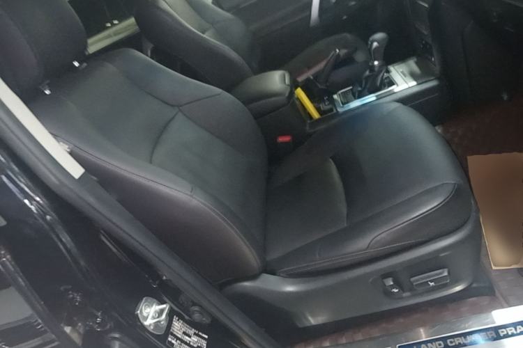 Used Toyota Prado 2018 3.5L Automatic TX-L Right Front Seat