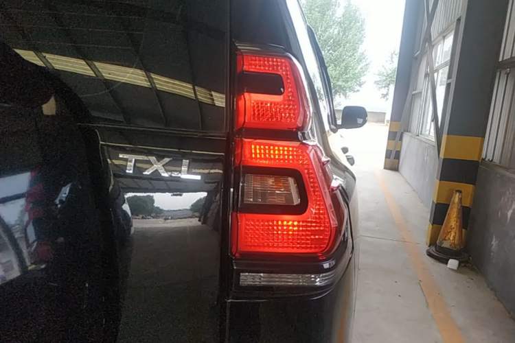 Used Toyota Prado 2018 2.7L Parallel Import Right Rear Taillight