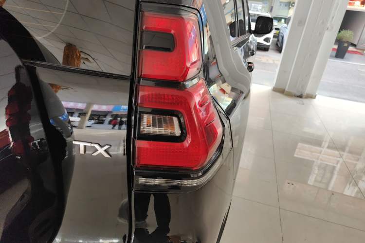 Used Toyota Prado 2018 3.5L Automatic TX-L with Rear-Mounted Spare Tire Right Rear Taillight