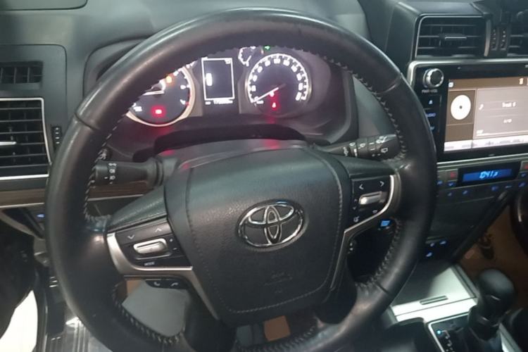 Used Toyota Prado 2018 3.5L Automatic TX-L Steering Wheel