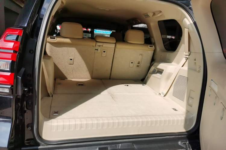 Used Toyota Prado  Trunk