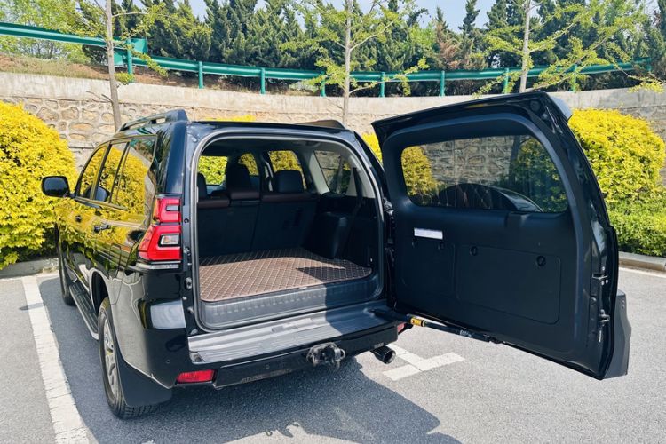 Used Toyota Prado 2018 3.5L Automatic TX-L with Rear-Mounted Spare Tire Trunk