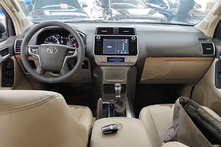 Used Toyota Prado 2018 3.5L Automatic TX-L with Rear-Mounted Spare Tire Center Console