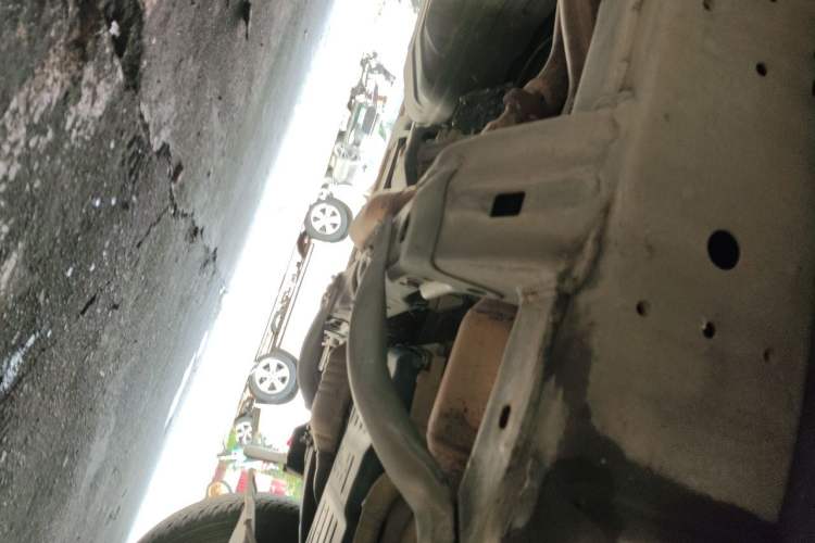 Used Toyota Prado 2018 3.5L Automatic TX-L with Rear-Mounted Spare Tire Chassis Front Right