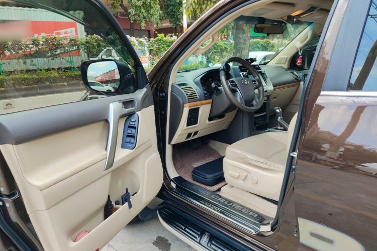 Used Toyota Prado 2018 3.5L Automatic TX-L with Rear-Mounted Spare Tire Driver Seat