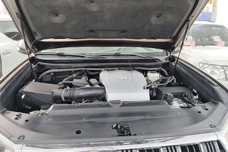 Used Toyota Prado 2018 3.5L Automatic TX-L with Rear-Mounted Spare Tire Engine Bay