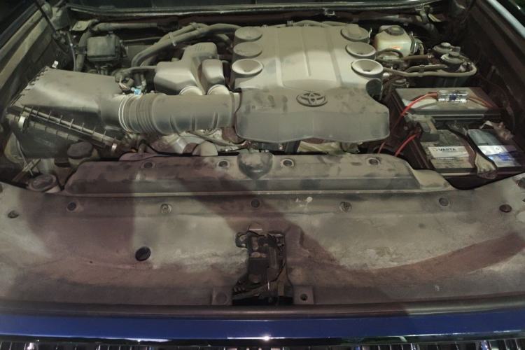 Used Toyota Prado 2018 4.0L TXL Dual Airbags External Mount – Middle East Engine Bay