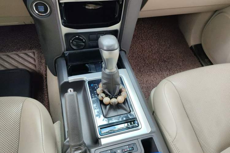 Used Toyota Prado 2018 3.5L Automatic TX-L with Rear-Mounted Spare Tire Gear Lever