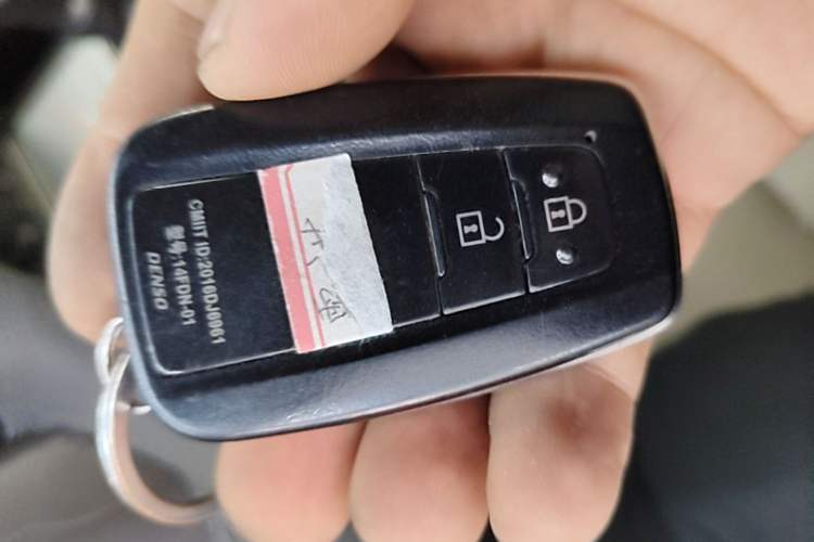 Used Toyota Prado 2018 3.5L Automatic TX-L with Rear-Mounted Spare Tire Interior 1