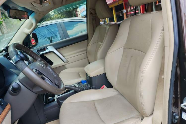 Used Toyota Prado 2018 3.5L Automatic TX-L with Rear-Mounted Spare Tire Left Front Seat