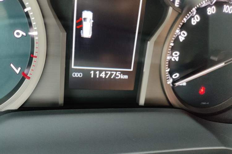 Used Toyota Prado 2018 3.5L Automatic TX-L with Rear-Mounted Spare Tire Odometer Close Up