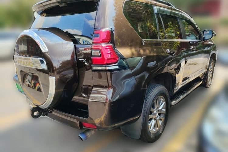 Used Toyota Prado 2018 3.5L Automatic TX-L with Rear-Mounted Spare Tire Rear Right 45 Deg