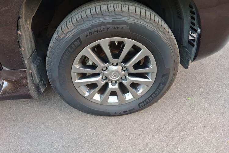 Used Toyota Prado 2018 4.0L TXL Dual Airbags External Mount – Middle East Right Front Wheel Hub