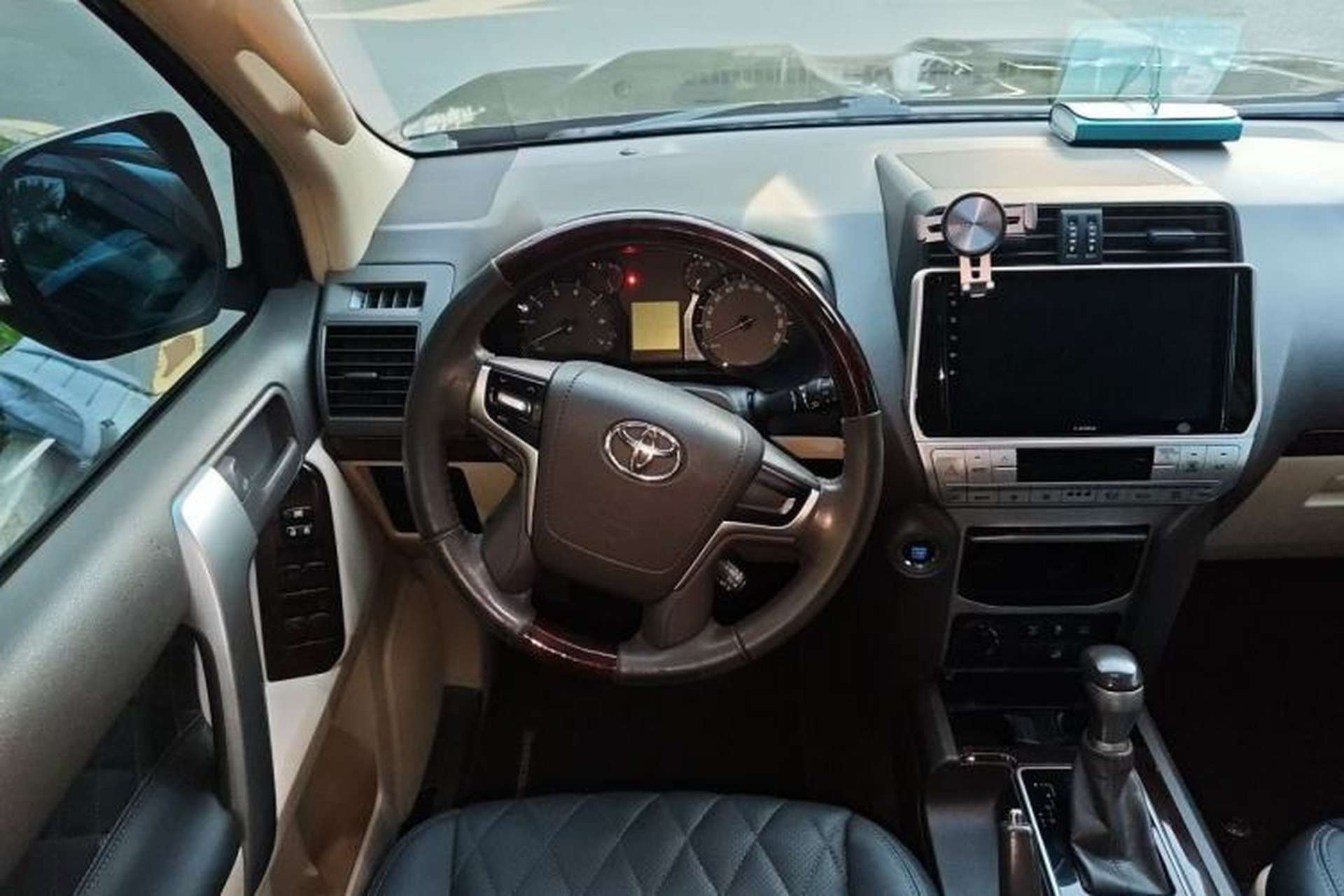 Used Toyota Prado 2018 4.0L TXL Dual Airbags External Mount – Middle East Steering Wheel